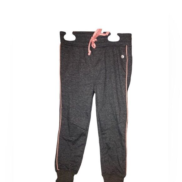 KIDS Size S “Layer 8 Girls” 3 Piece Quilted Jacket Pink Shirt Grey Sweat… - Picture 4 of 5